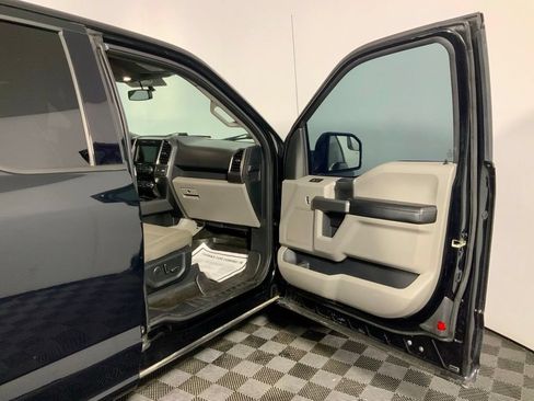 Used 2018 Ford F150 XLT w/ Equipment Group 302A Luxury AWD/4WD image 30