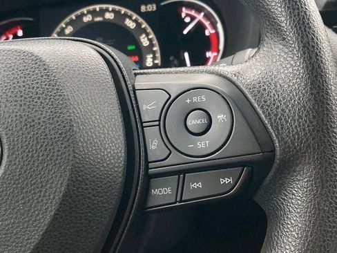 Used 2025 Toyota RAV4 XLE FWD image 19