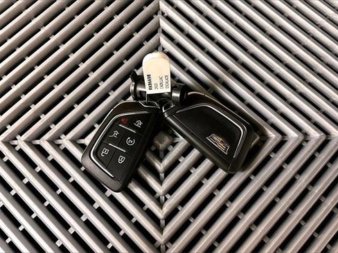 Used 2023 Cadillac Escalade Premium Luxury image 10