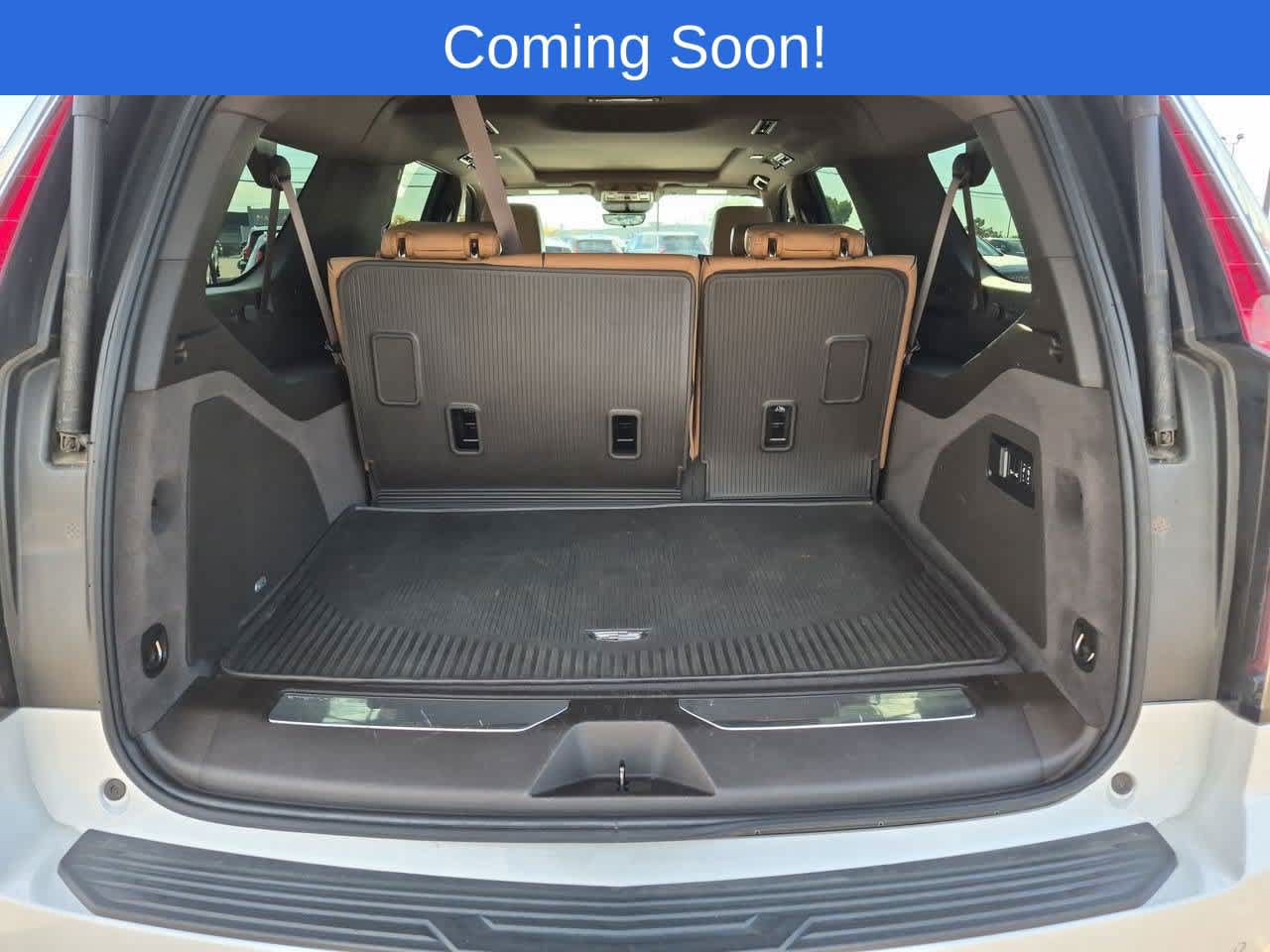 Used 2024 Cadillac Escalade ESV Sport w/ LPO, ONYX Package AWD/4WD image 38