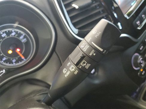 Used 2019 Jeep Cherokee Limited w/ Luxury Group image 27