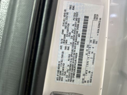 Used 2019 Ford Escape Titanium AWD/4WD image 30