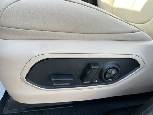 New 2025 Jeep Grand Cherokee Limited w/ Black Appearance Package image 17