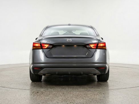 Used 2025 Nissan Altima 2.5 SV FWD image 7