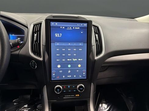 Used 2024 Ford Edge SEL image 8