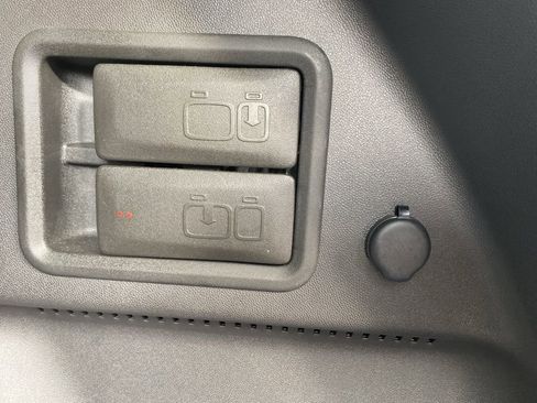 Used 2024 Chevrolet Equinox LT image 17