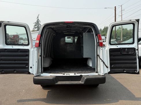 Used 2020 Chevrolet Express 2500 w/ Communications Package RWD image 10