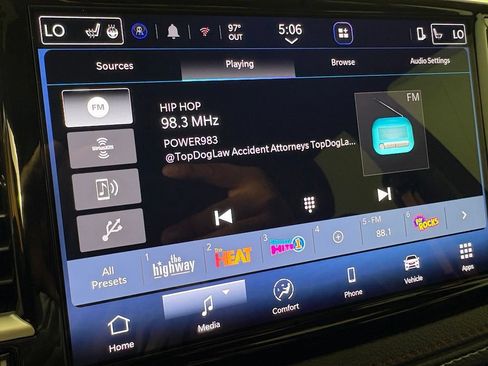 New 2027 Chrysler Pacifica Select FWD image 28