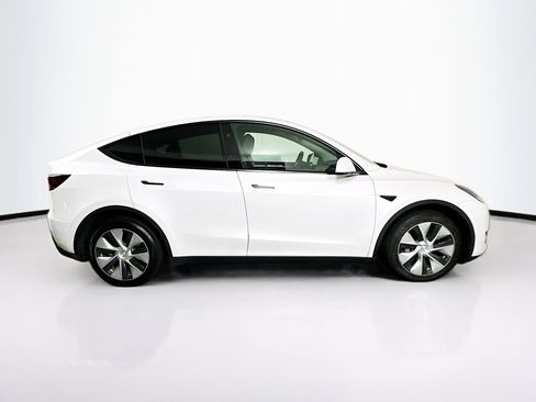 Used 2023 Tesla Model Y Long Range image 10