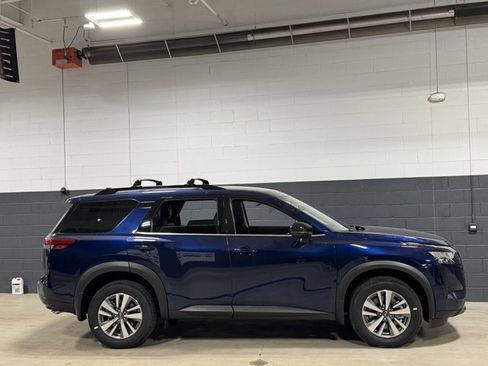 New 2026 Nissan Pathfinder SL image 6