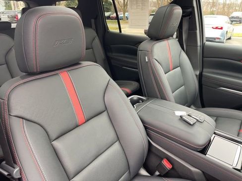 Certified 2025 Chevrolet Traverse RS w/ LPO, Floor Liner Package image 36