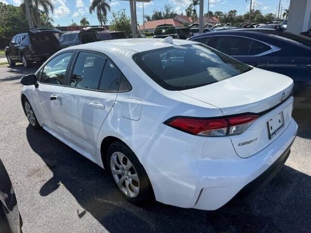 Used 2024 Toyota Corolla LE FWD image 6