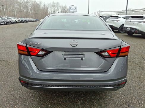 Used 2023 Nissan Altima 2.5 S image 6