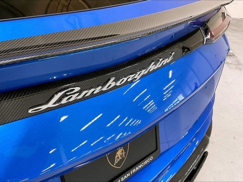 Used 2022 Lamborghini Urus AWD/4WD image 18