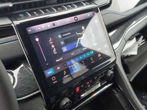 Certified 2022 Jeep Grand Cherokee Trailhawk w/ Advanced Protech Group II image 19