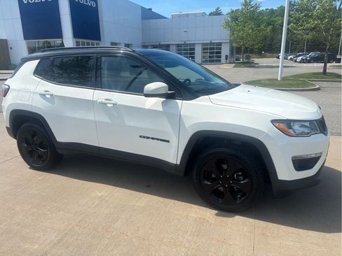 Used 2019 Jeep Compass Latitude AWD/4WD image 25