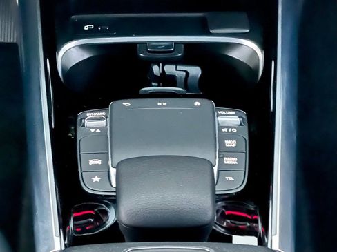 Certified 2023 Mercedes-Benz GLA 250 4MATIC image 24