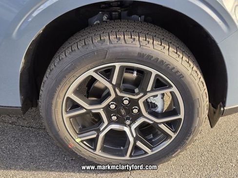 New 2026 Ford Maverick Lariat w/ 4K Tow Package image 13