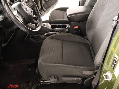 Used 2021 Jeep Wrangler Unlimited Sport AWD/4WD image 12