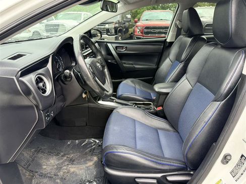 Used 2019 Toyota Corolla SE FWD image 19
