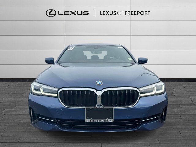 Used 2021 BMW 530i xDrive w/ Convenience Package AWD/4WD image 2
