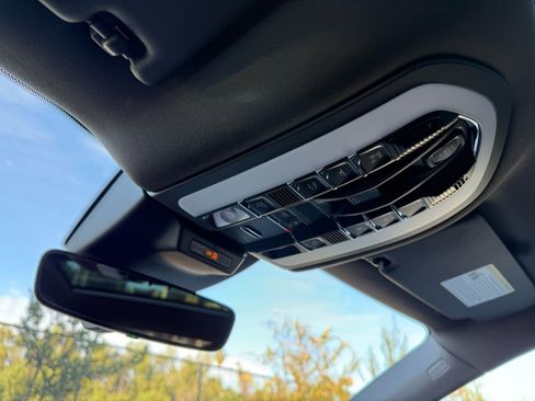 Used 2026 Porsche Macan image 18