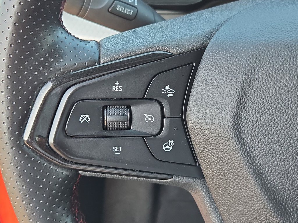 Used 2024 Chevrolet Trax RS w/ Driver Confidence Package FWD image 35