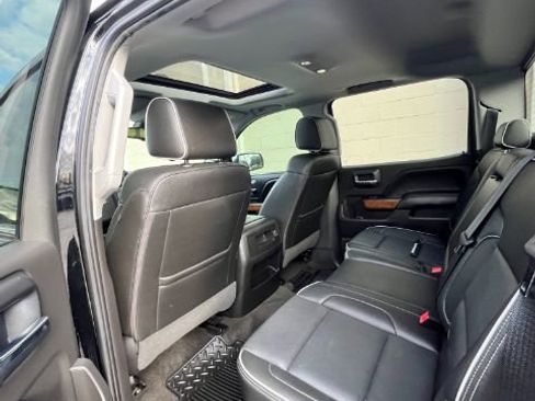 Used 2018 Chevrolet Silverado 1500 High Country image 10