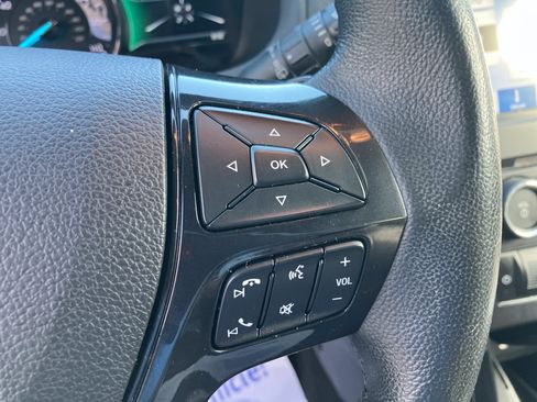 Used 2017 Ford Explorer XLT w/ Equipment Group 201A AWD/4WD image 25