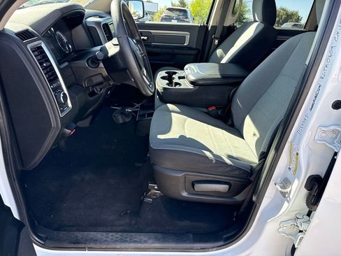 Used 2022 RAM 1500 Classic SLT w/ Electronics Group AWD/4WD image 6