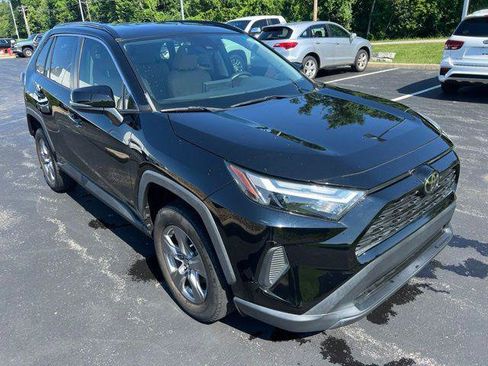 Certified 2022 Toyota RAV4 XLE FWD image 6
