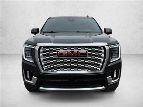 Used 2023 GMC Yukon Denali w/ Denali Reserve Package image 2