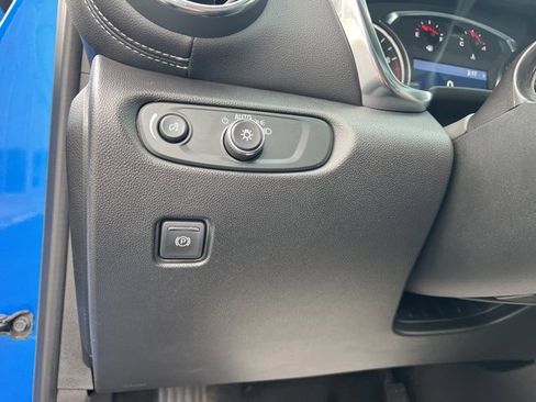 Used 2024 Chevrolet Blazer LT w/ Convenience Package image 18