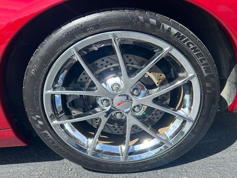 Used 2005 Chevrolet Corvette Convertible w/ Preferred Equipment Group RWD image 26