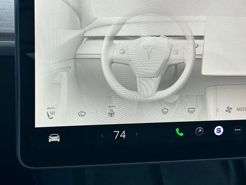 Used 2023 Tesla Model 3 Standard Range image 29