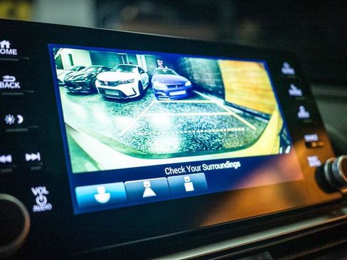 Used 2021 Honda Accord Hybrid image 21