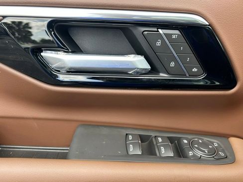 New 2026 Chevrolet Suburban High Country AWD/4WD image 30