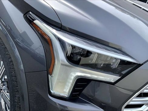 Used 2024 Toyota Sequoia Capstone AWD/4WD image 29