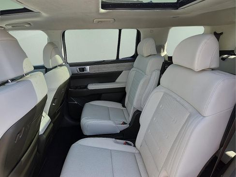 Used 2025 Hyundai Santa Fe Calligraphy AWD/4WD image 10