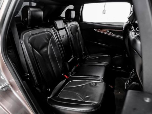 Used 2019 Lincoln Nautilus Reserve image 50