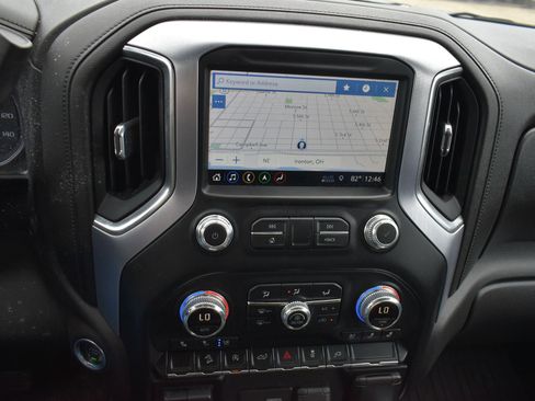Used 2019 GMC Sierra 1500 SLT w/ SLT Premium Package AWD/4WD image 23