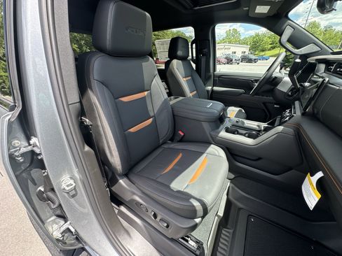 New 2026 GMC Sierra 3500 AT4 w/ AT4 Premium Plus Package AWD/4WD image 26