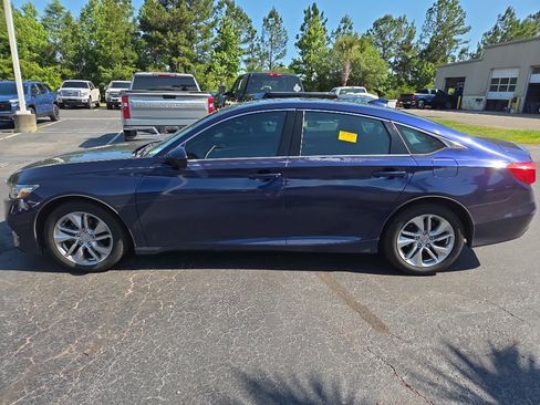 Used 2018 Honda Accord LX image 3