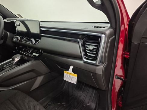 New 2026 GMC Canyon Elevation w/ Convenience Package image 30