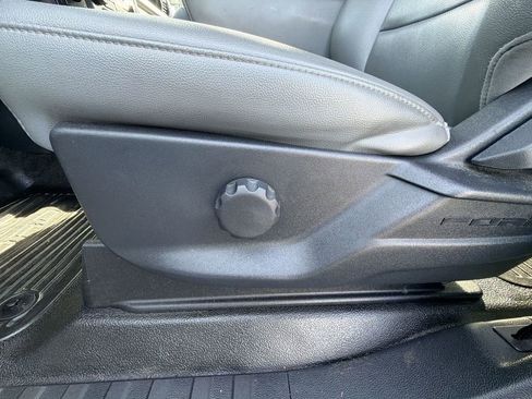 Used 2025 Ford F550 4x4 Crew Cab Super Duty image 18
