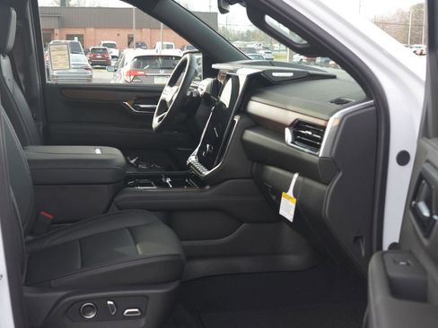 New 2026 GMC Yukon XL Denali w/ Sun & Power Step Package image 31