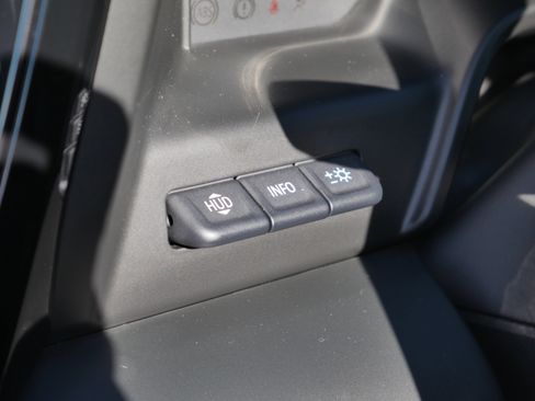 Used 2022 GMC Sierra 1500 AT4X image 7