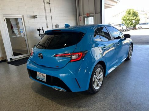 Used 2019 Toyota Corolla SE FWD image 3