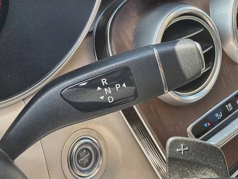 Used 2020 Mercedes-Benz GLC 300 4MATIC image 17