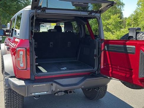 Used 2025 Ford Bronco Badlands w/ Sasquatch Package AWD/4WD image 28